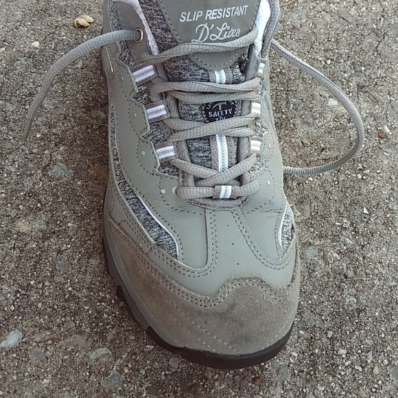 Steel toe work shoes. Light weight. Comfortable. - Picture 2 of 3